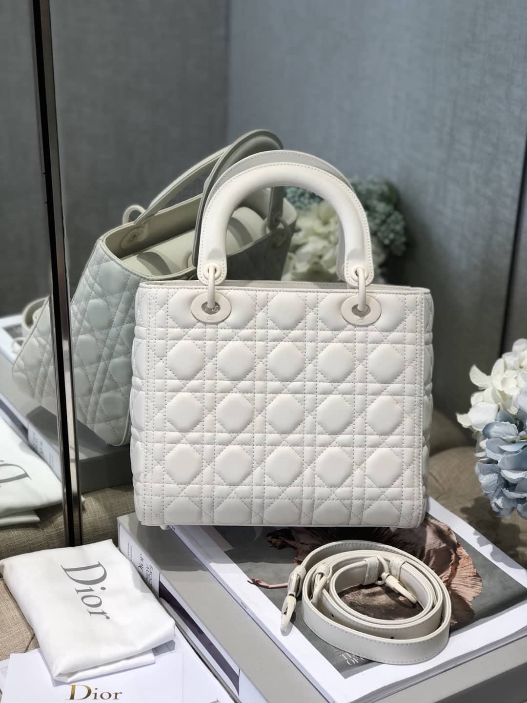 Christian Dior Lady Dior 24CM Replica Bag - DEEPREPS