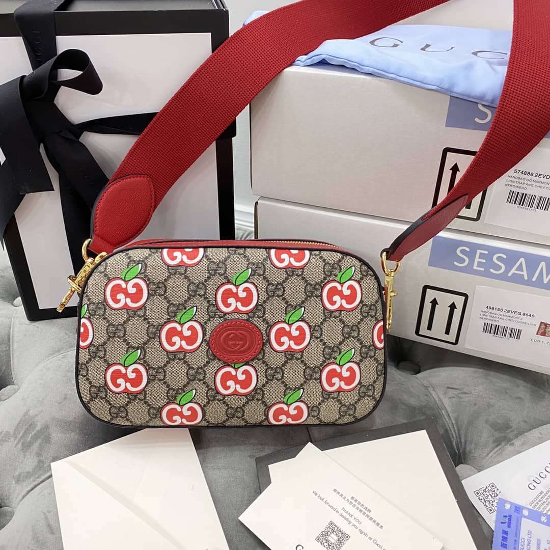 Gucci Supreme Canvas Camera Bag Replica Red 574886 - DEEPREPS