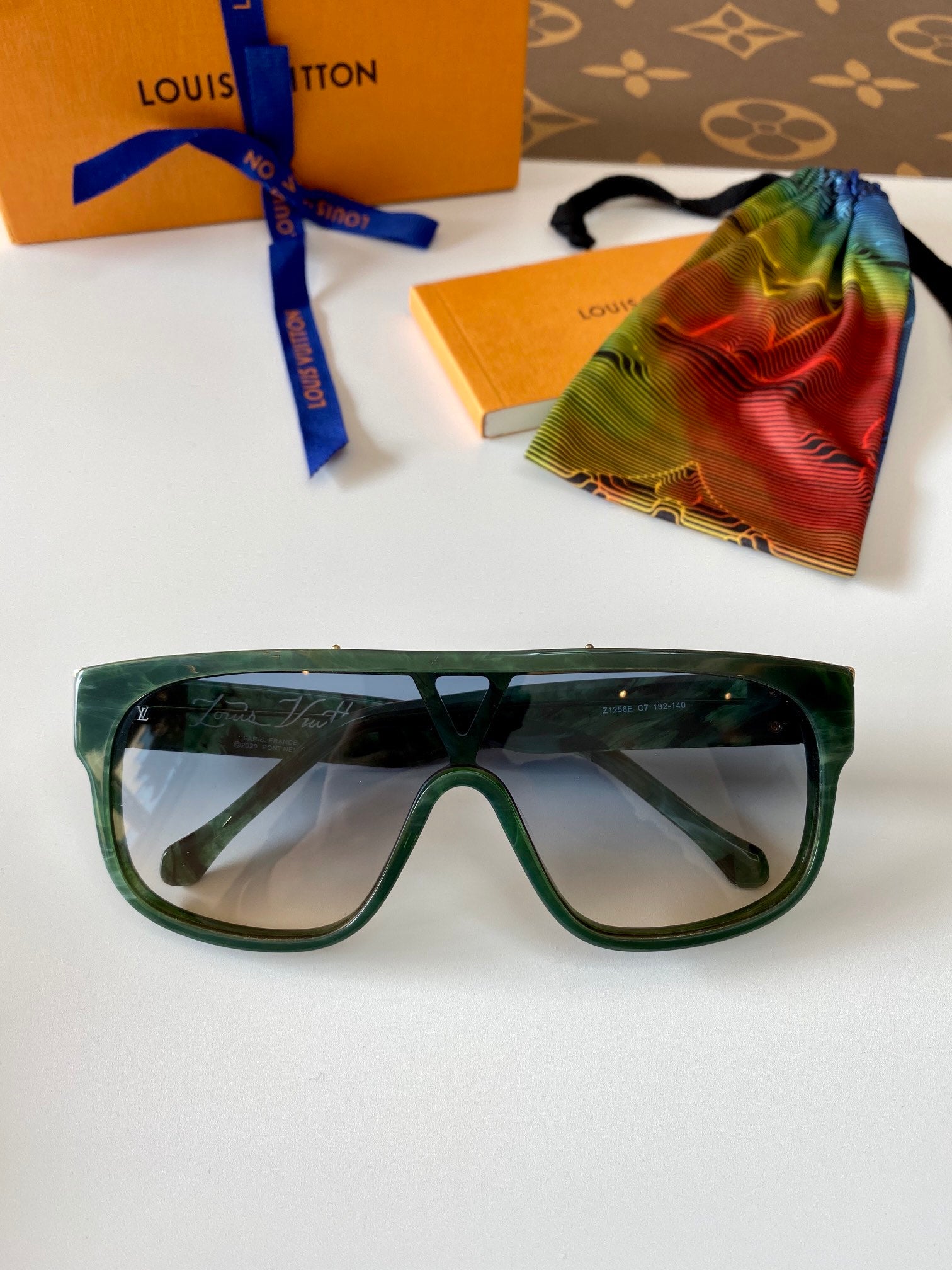 Louis Vuitton Sunglasses - DEEPREPS