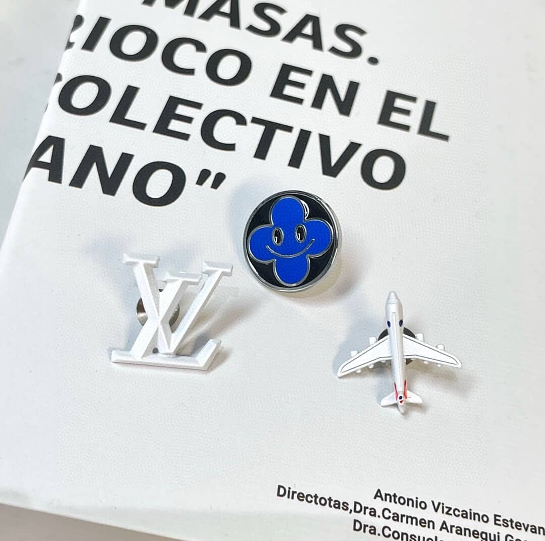Replica Louis vuitton Brooch - DEEPREPS
