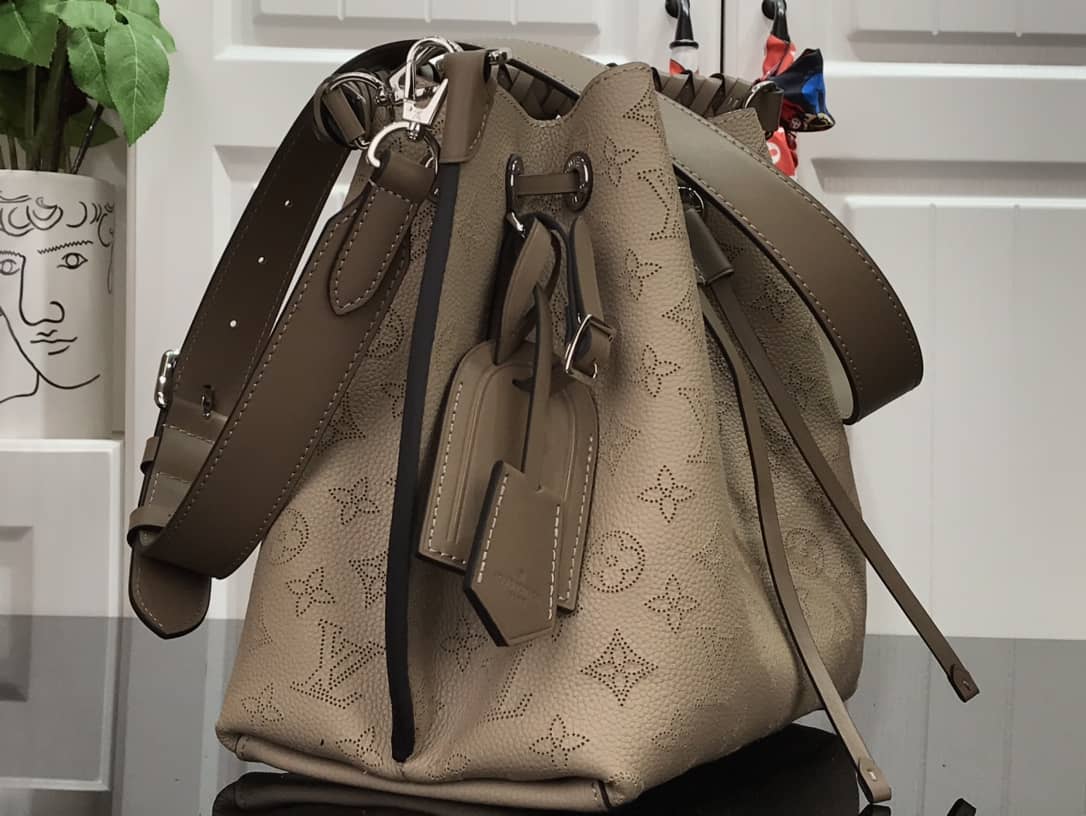 Louis Vuitton Mahina Muria Replica Handbag Gray M55801 - DEEPREPS
