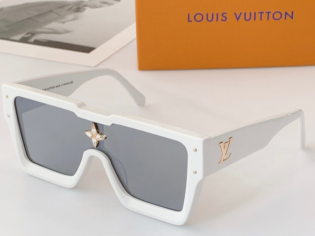 Louis Vuitton Sunglasses - DEEPREPS
