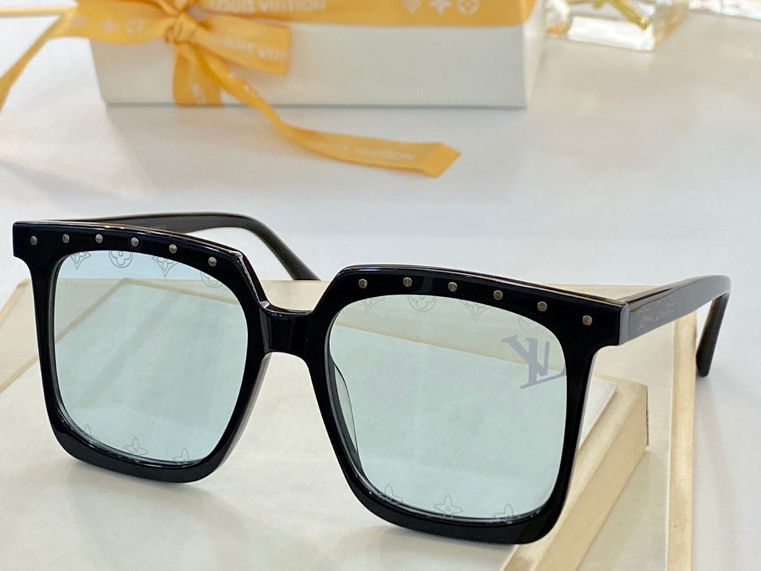 Louis Vuitton Sunglasses - DEEPREPS
