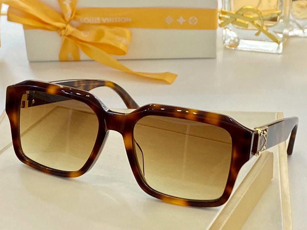 Louis Vuitton Sunglasses - DEEPREPS
