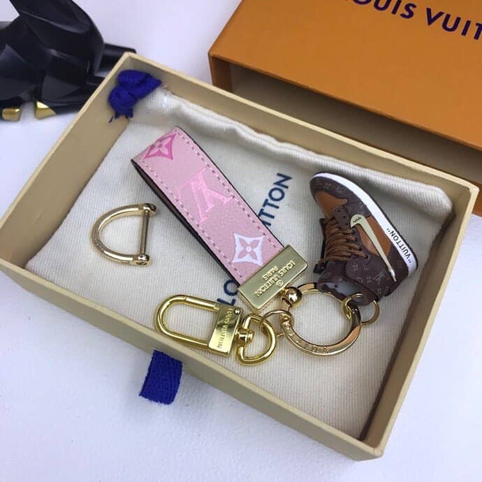 Replica Louis Vuitton Key Chain - DEEPREPS