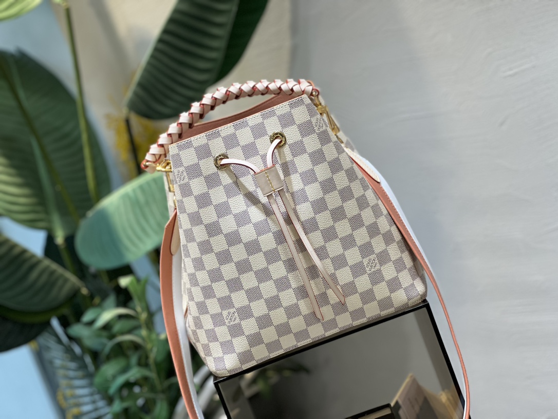 Louis Vuitton Damier Azur - DEEPREPS