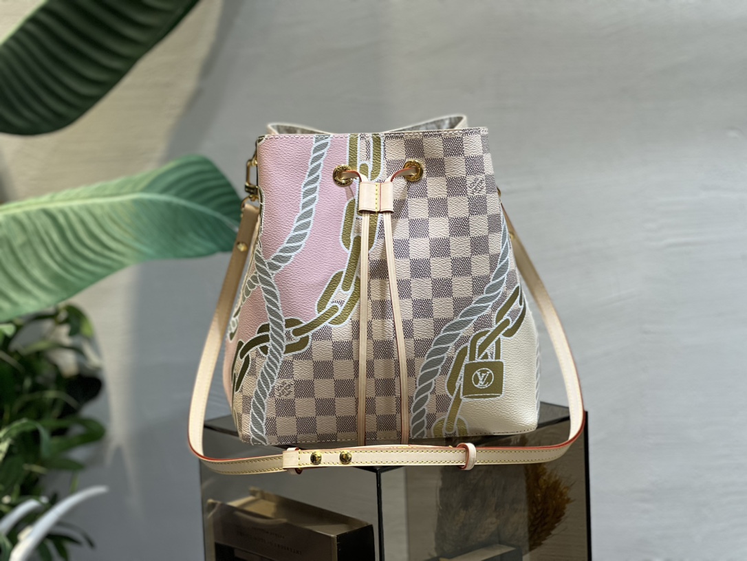 Louis Vuitton Damier Azur - DEEPREPS