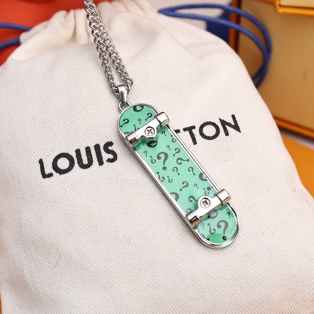 Wholesale Louis vuitton AAA+ Necklace - DEEPREPS