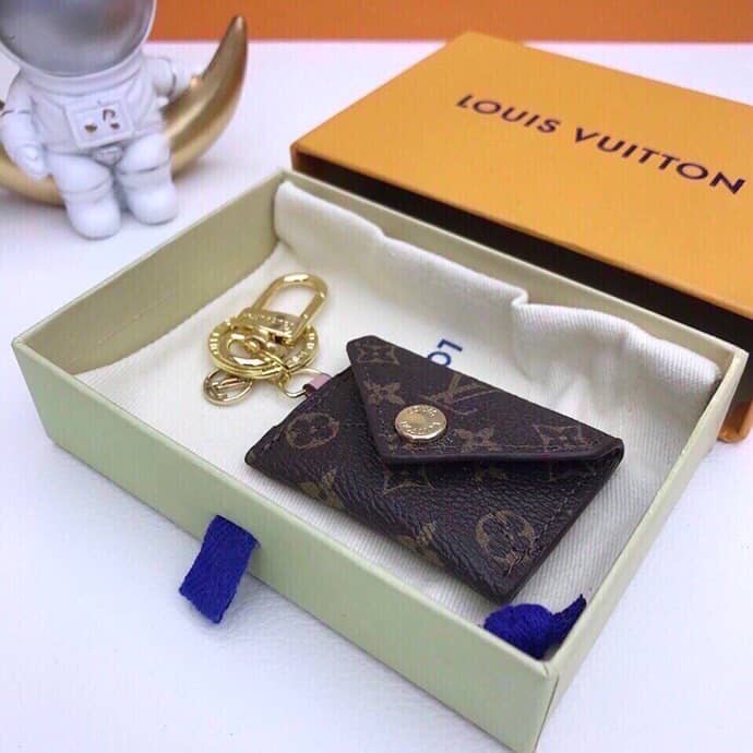 Knockoff Louis Vuitton Logo Key Chain - DEEPREPS