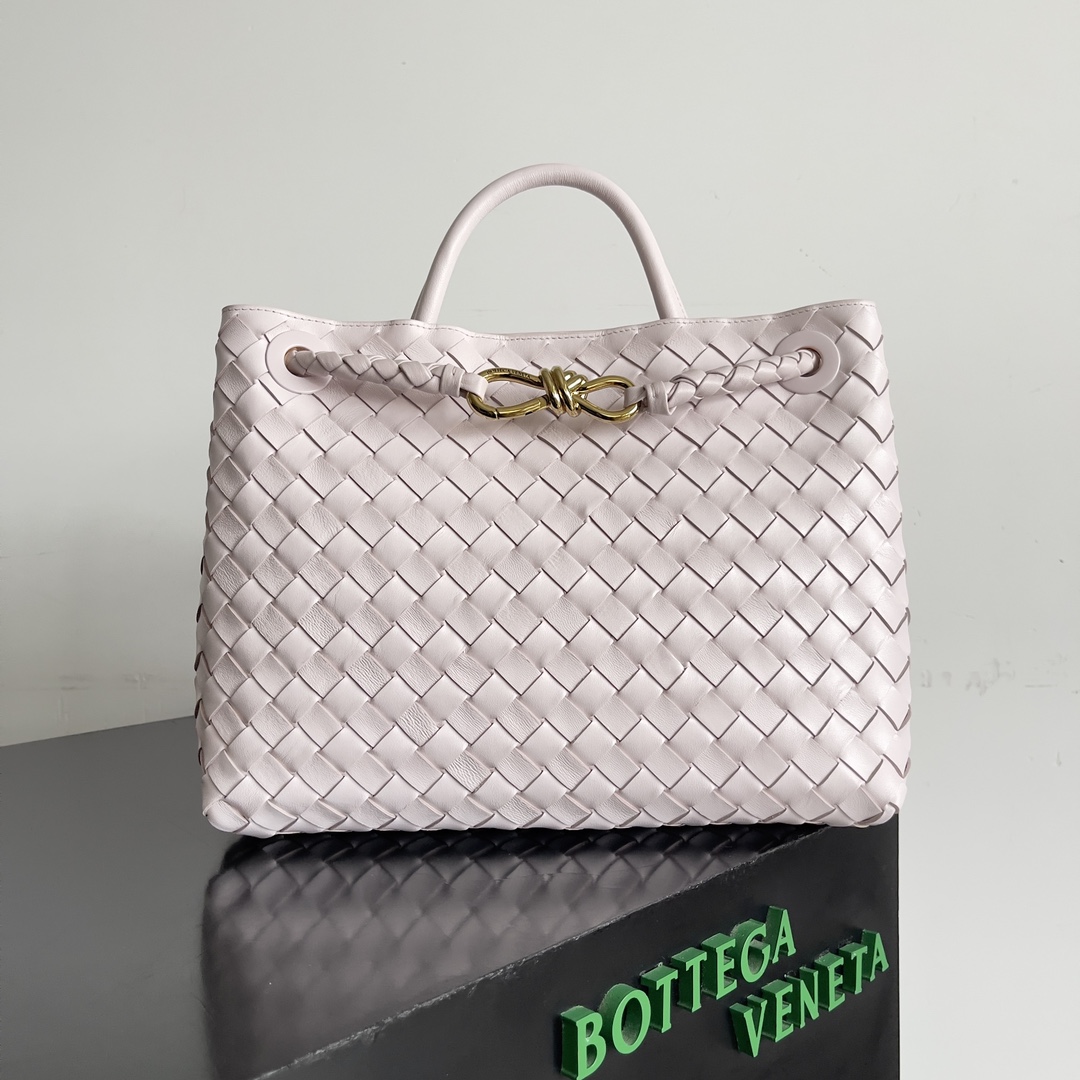 Bottega Veneta Woman - DEEPREPS