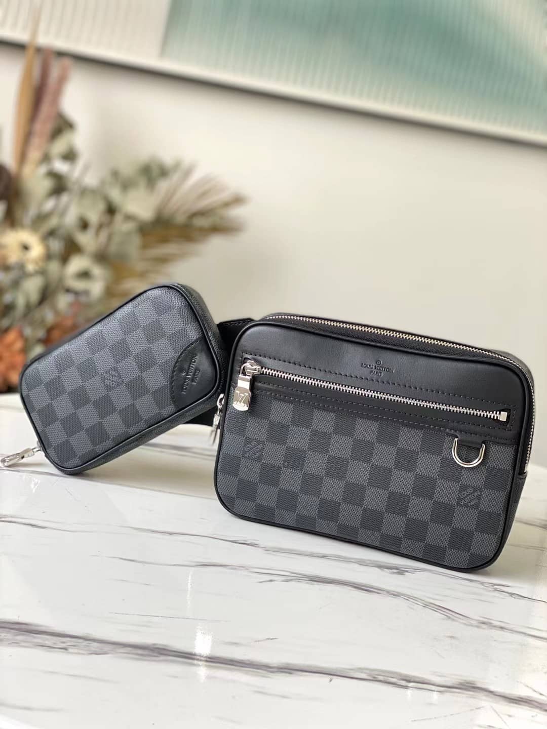 Louis Vuitton Scott Damier Graphite Canvas Messenger Bag Replica N50018 - DEEPREPS