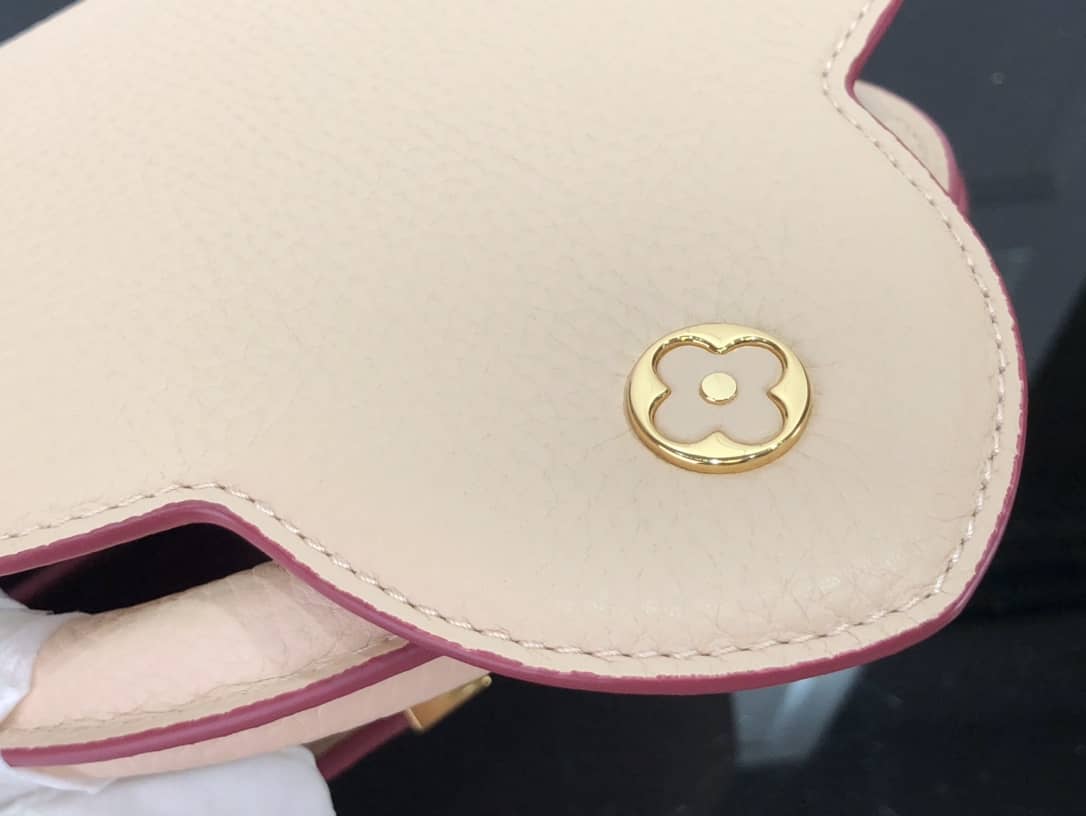 Louis Vuitton Capucines MM Replica Bag M58608 - DEEPREPS