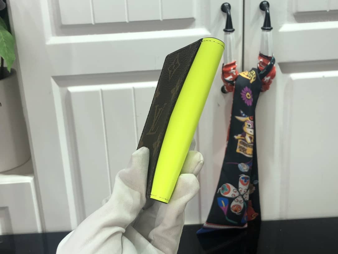 Louis Vuitton Pocket Organizer Monogram Neon Card Holder Replica Yellow M80779 - DEEPREPS