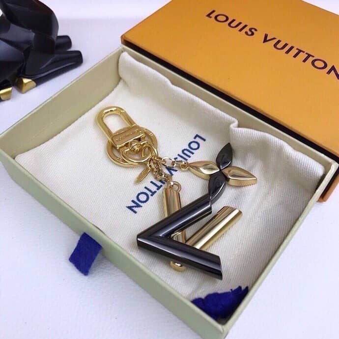 Cheap Louis Vuitton Key Chain - DEEPREPS