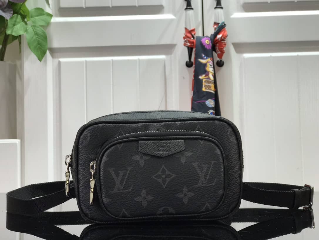 Louis Vuitton Outdoor Replica Pochette Monogram Eclipse Black M30755 - DEEPREPS