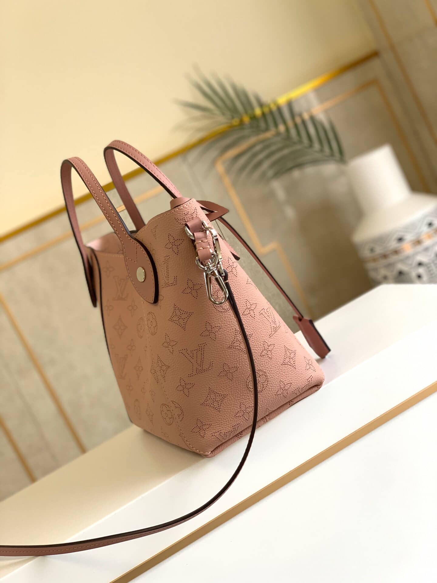 Louis Vuitton Mahina Hina PM Leather Tote Replica Pink M54353 - DEEPREPS