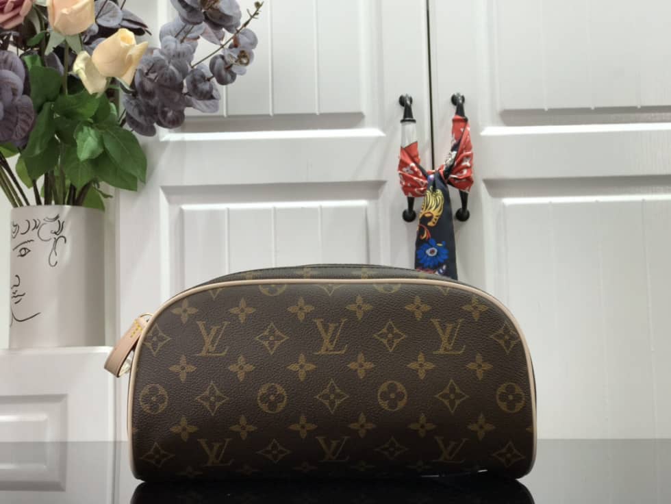 Louis Vuitton King Size Toiletry Bag M47528 Replica - DEEPREPS
