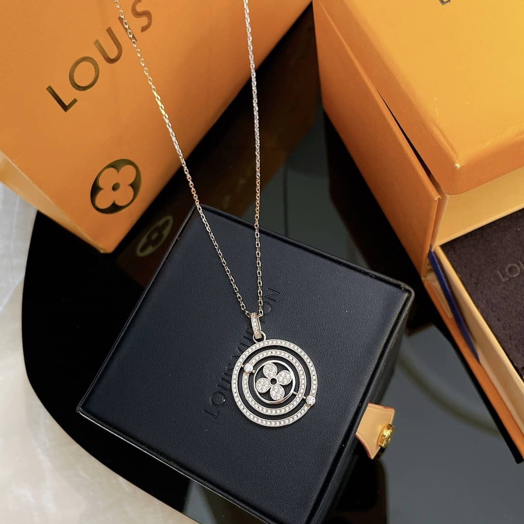 Fake Louis vuitton Logo Necklace - DEEPREPS