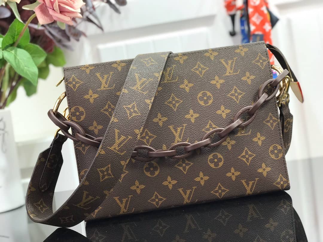 Louis Vuitton Toiletry Monogram Canvas Pouch Replica M47542 - DEEPREPS