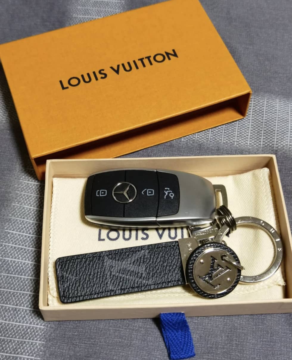 High Quality Louis Vuitton Key Chain - DEEPREPS