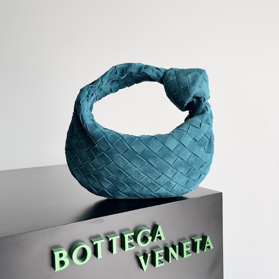 Bottega Veneta Woman - DEEPREPS