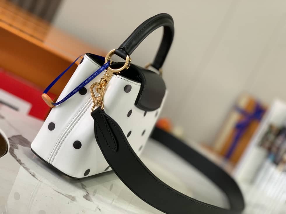 Louis Vuitton Capucines Mini White M20372 Replica Shoulder Bag - DEEPREPS