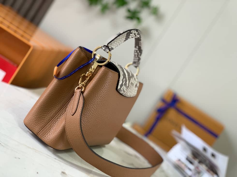 Louis Vuitton Capucines BB N80741 Replica Shoulder Bag - DEEPREPS