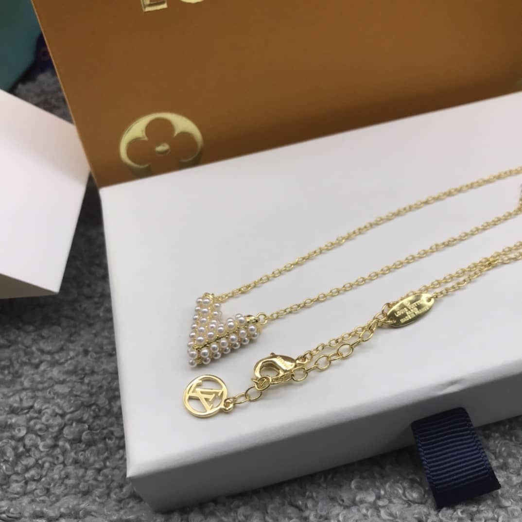 Wholesale Louis vuitton AAA+ Necklace - DEEPREPS