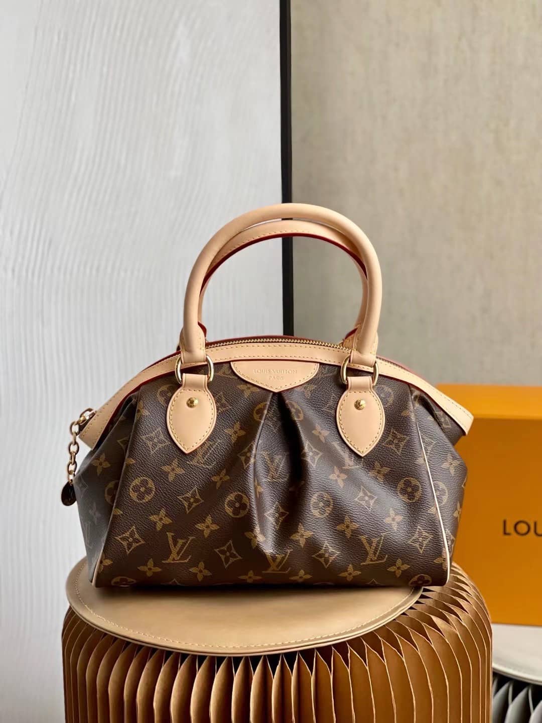 Louis Vuitton Monogram Tivoli PM M40143 Replica Shoulder Bag - DEEPREPS