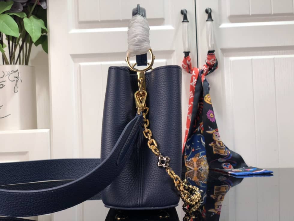 Louis Vuitton Capucines BB M59065 Replica Shoulder Bag - DEEPREPS