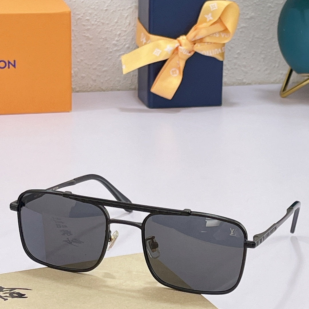 Louis Vuitton Sunglasses - DEEPREPS