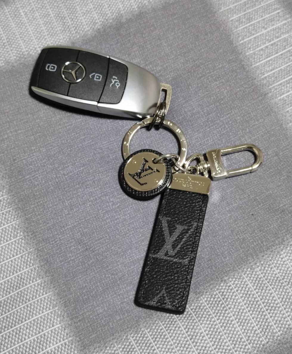 High Quality Louis Vuitton Key Chain - DEEPREPS