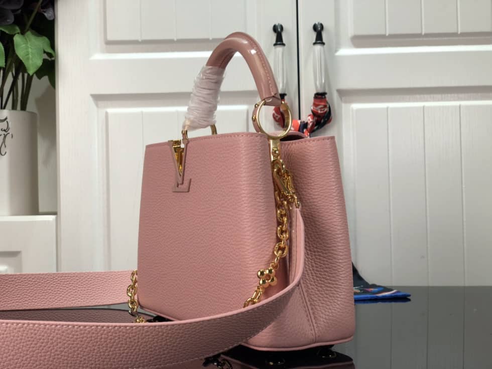 Louis Vuitton Capucines BB M59065 Replica Shoulder Bag - DEEPREPS