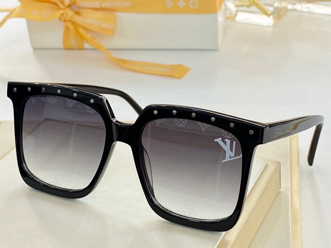 Louis Vuitton Sunglasses - DEEPREPS