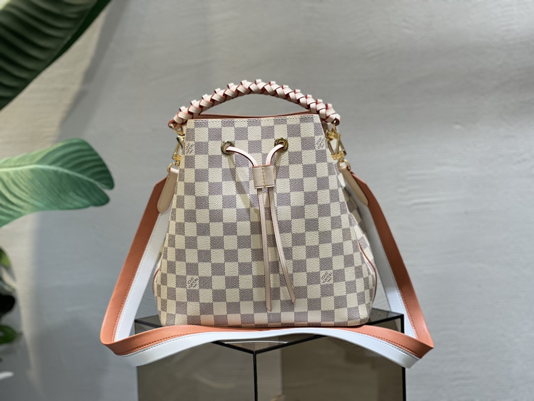Louis Vuitton Damier Azur - DEEPREPS