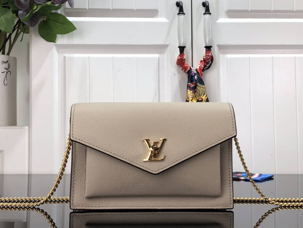 Louis Vuitton Mylockme Chain Pochette M63471 Replica Crossbody Bag - DEEPREPS