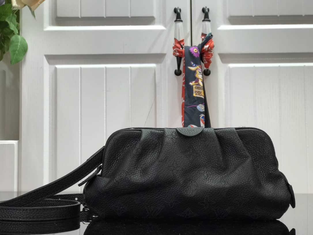 Louis Vuitton Scala Mini Replica Pouch Black M80092 - DEEPREPS