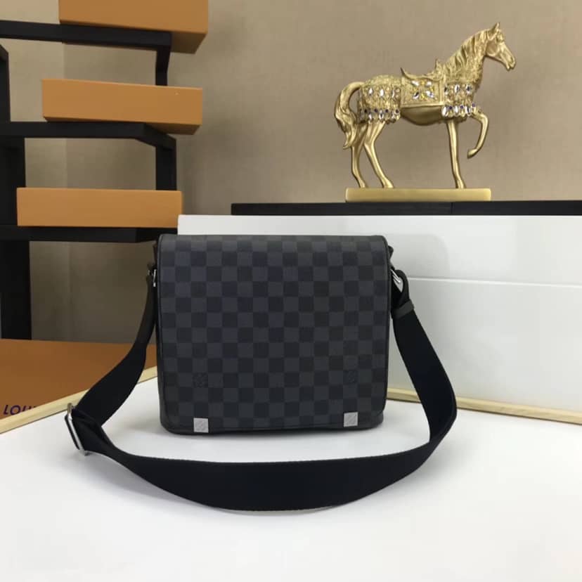 Louis Vuitton District PM Damier Graphite Canvas Messenger Bag Replica N41028 - DEEPREPS