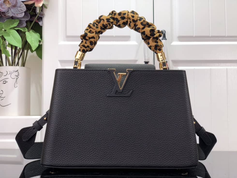 Louis Vuitton Capucines MM Black M58732 Replica Crossbody Bag - DEEPREPS