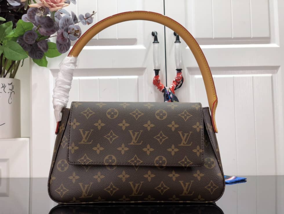 Louis Vuitton Mini Looping Monogram M51147 Replica Shoulder Bag - DEEPREPS