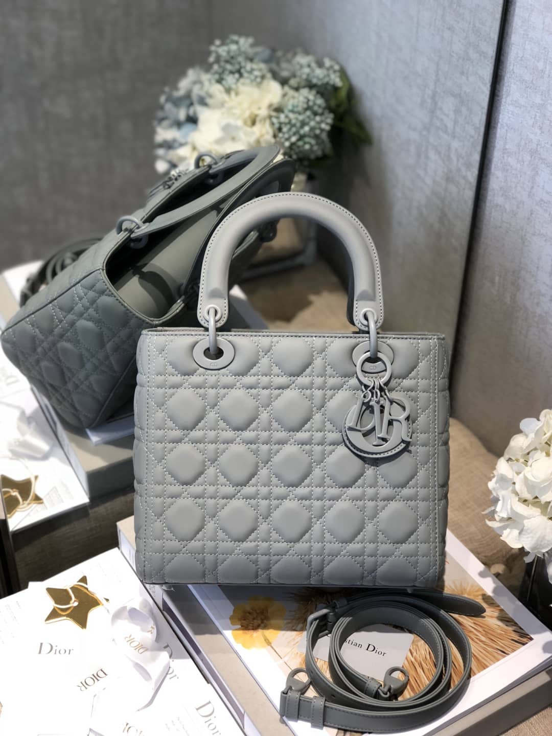 Christian Dior Lady Dior 24CM Replica Bag - DEEPREPS