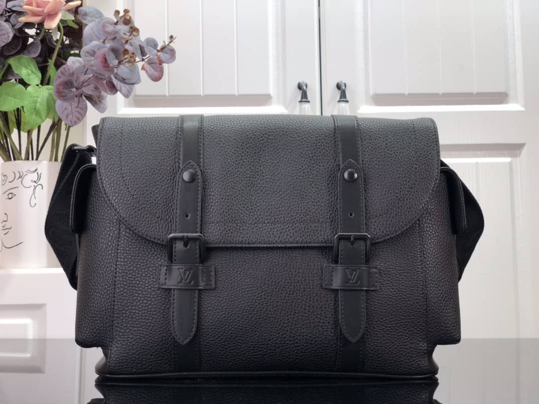 Louis Vuitton Trunk Taurillon Leather Messenger Bag Replica Black M58494 - DEEPREPS