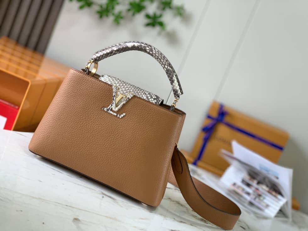 Louis Vuitton Capucines BB N80741 Replica Shoulder Bag - DEEPREPS