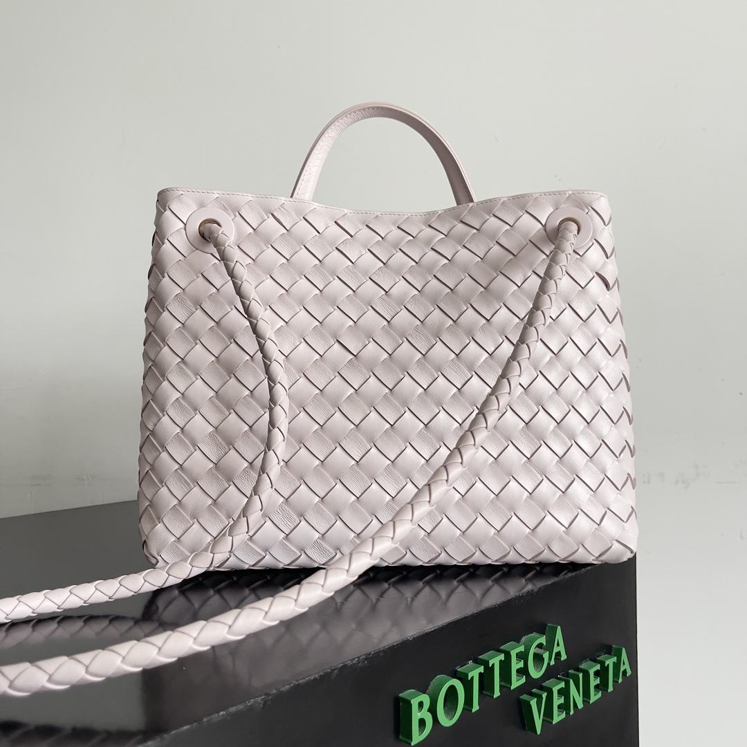 Bottega Veneta Woman - DEEPREPS