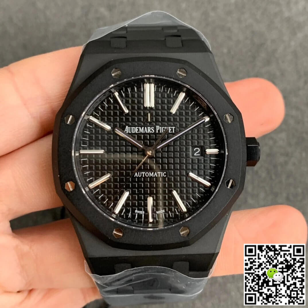 Replica Audemars Piguet Royal Oak 15400 DLC Version 1:1 Best Edition Black Dial - DEEPREPS