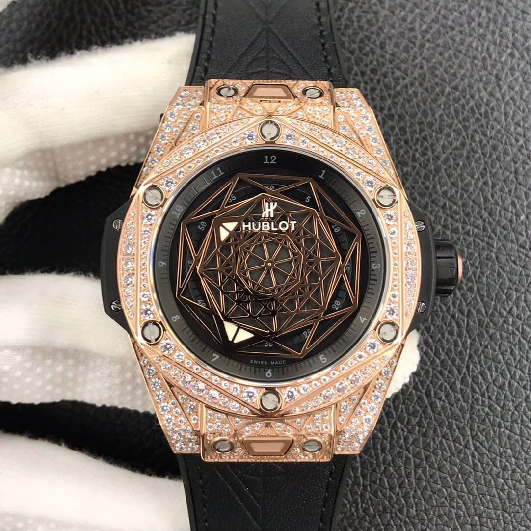 Replica Hublot Big Bang 1:1 Best Edition Gold Full Diamond Case - DEEPREPS