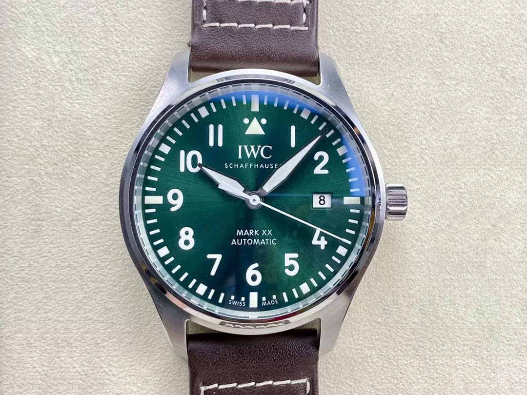 Replica IWC Pilot IW328205 1:1 Best Edition Brown Strap - DEEPREPS