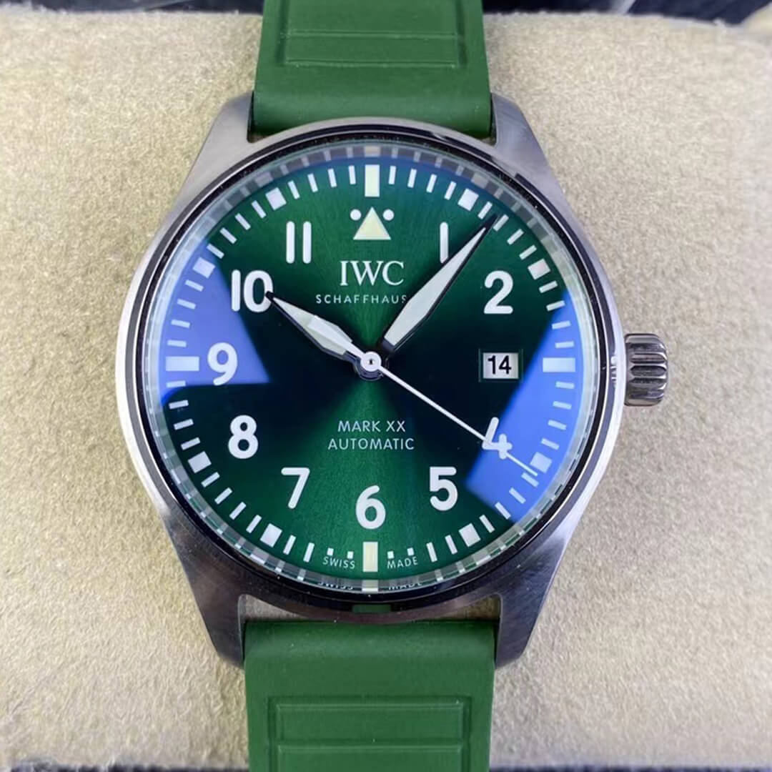 Replica IWC Pilot IW328205 1:1 Best Edition Green Dial - DEEPREPS