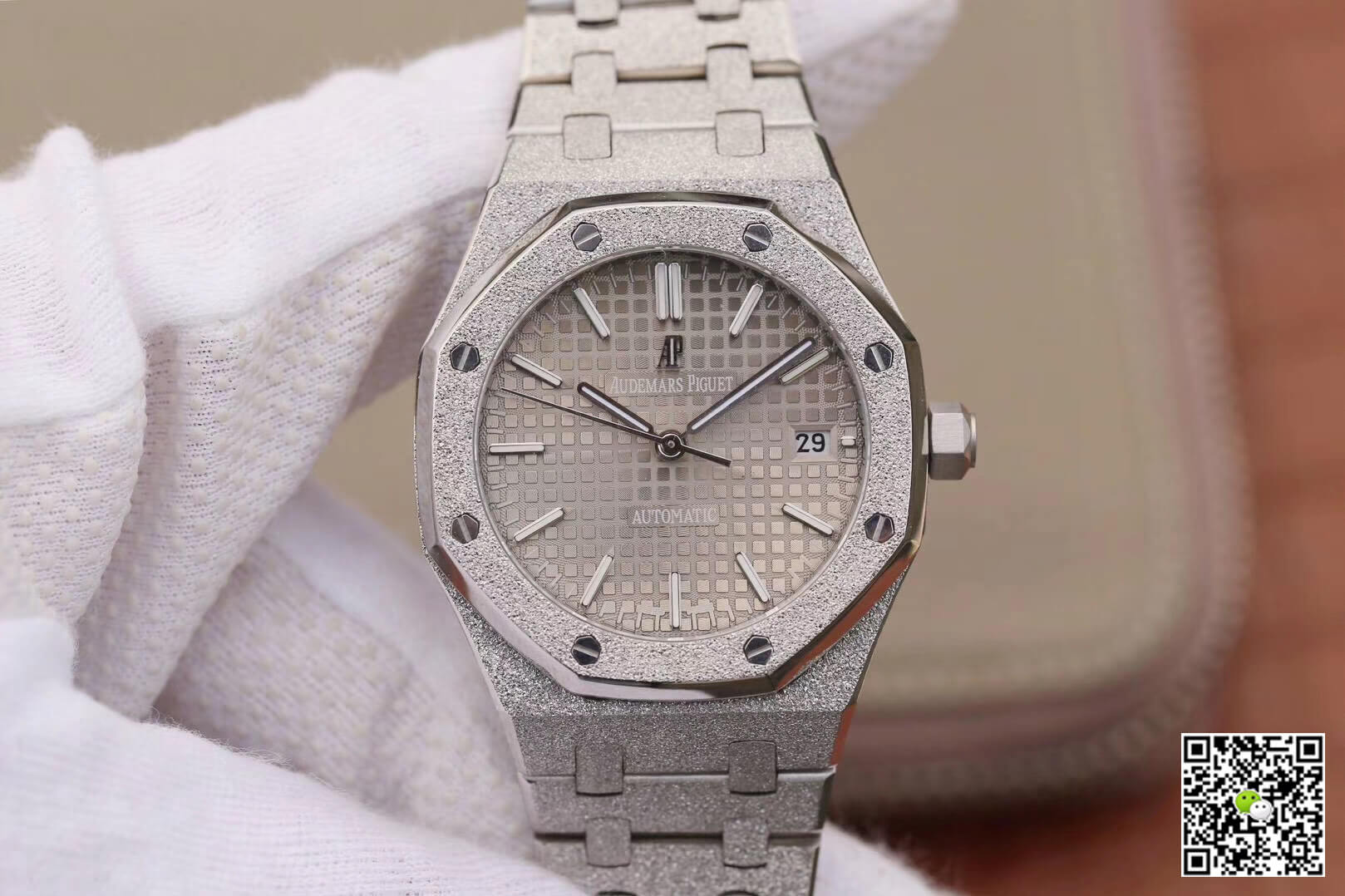 Replica Audemars Piguet Royal Oak 15454BC.GG.1259BC.01 1:1 Best Edition Rhodium Dial - DEEPREPS
