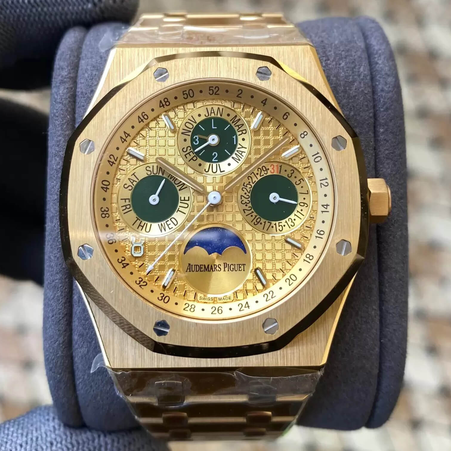 Replica Audemars Piguet Royal Oak 26607BA.OO.1220BA.01 1:1 Best Edition Yellow Gold - DEEPREPS